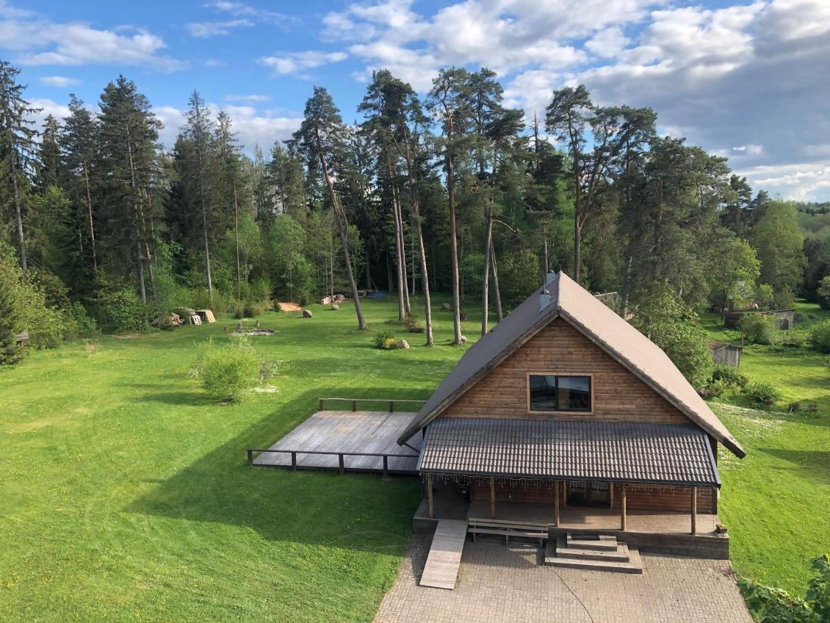 Auberge de jeunesse Kivimaee Turismitalu à Taagepera Extérieur photo